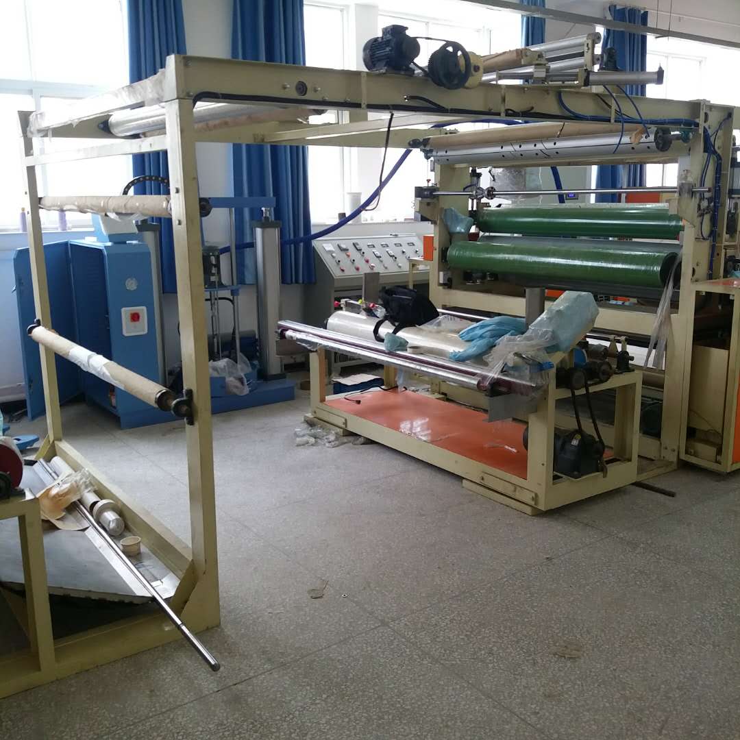 復(fù)合機(jī)廠家生產(chǎn)的復(fù)合機(jī)具有哪些特點(diǎn)?